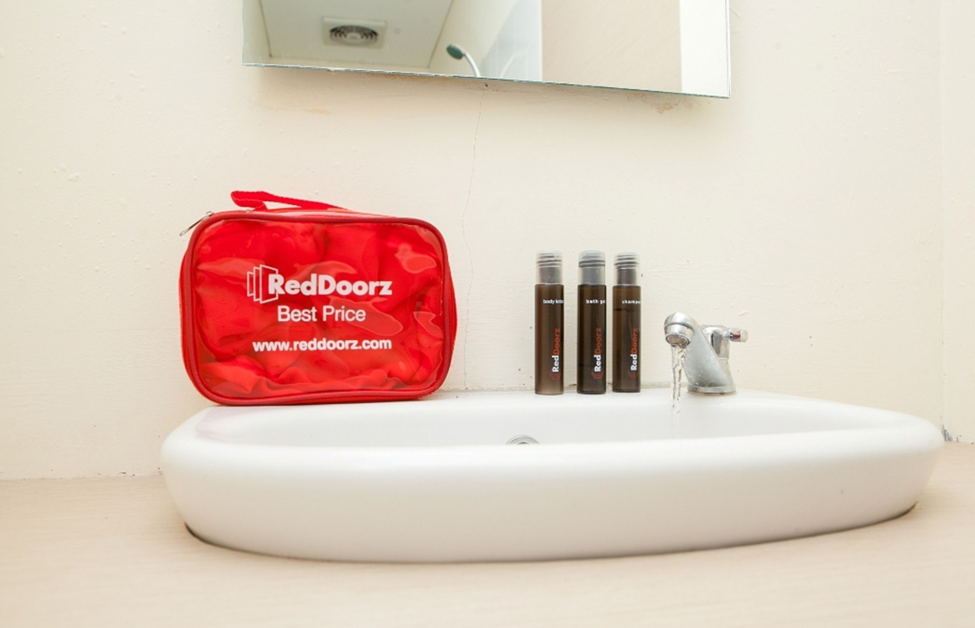 Reddoorz Near Maranatha University 3 万隆 外观 照片